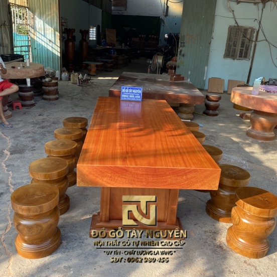Bàn dài gỗ Gõ đỏ ghép 10 đôn ( 90x16x290)