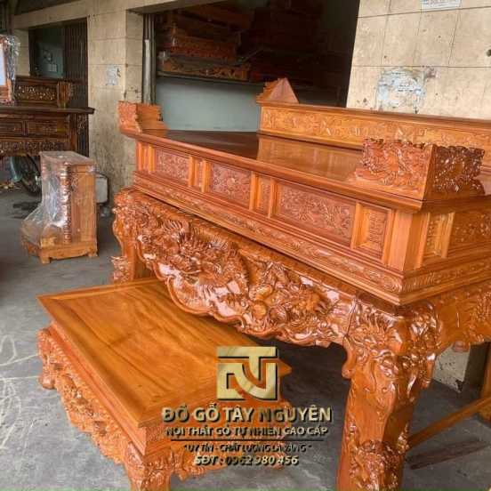 Bàn thờ gia tiên 03